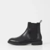Alex M Boots