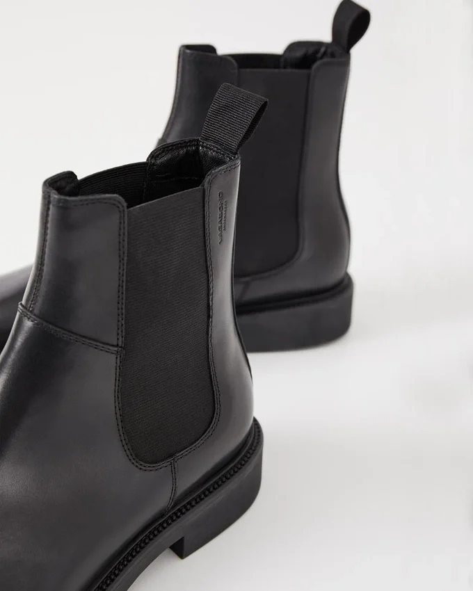 Alex M Boots