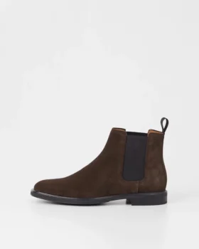 Andrew Boots