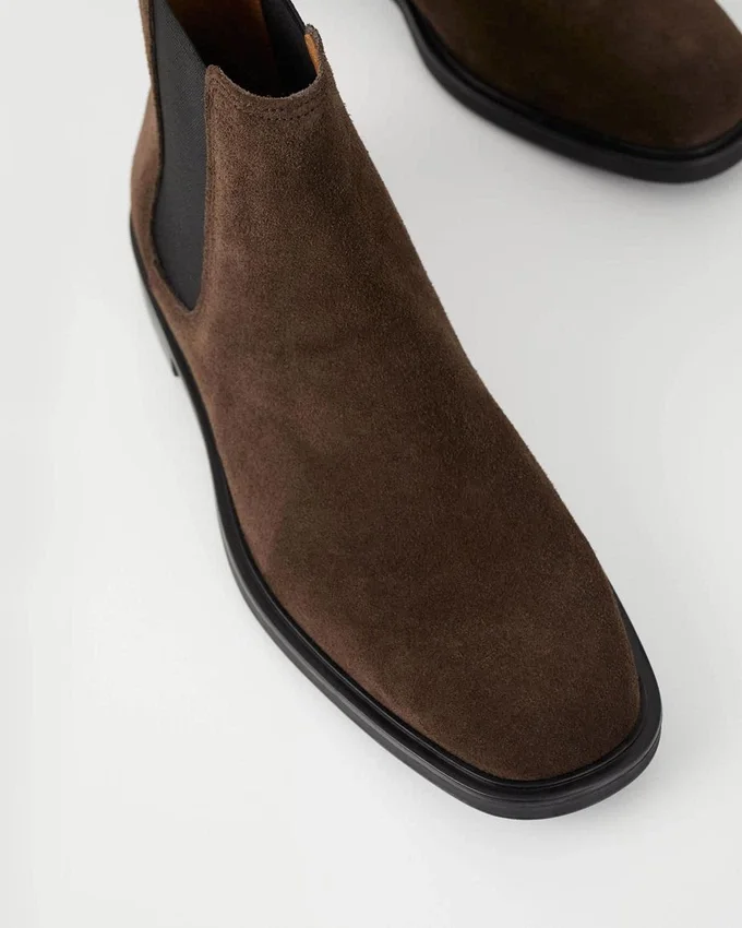 Andrew Boots