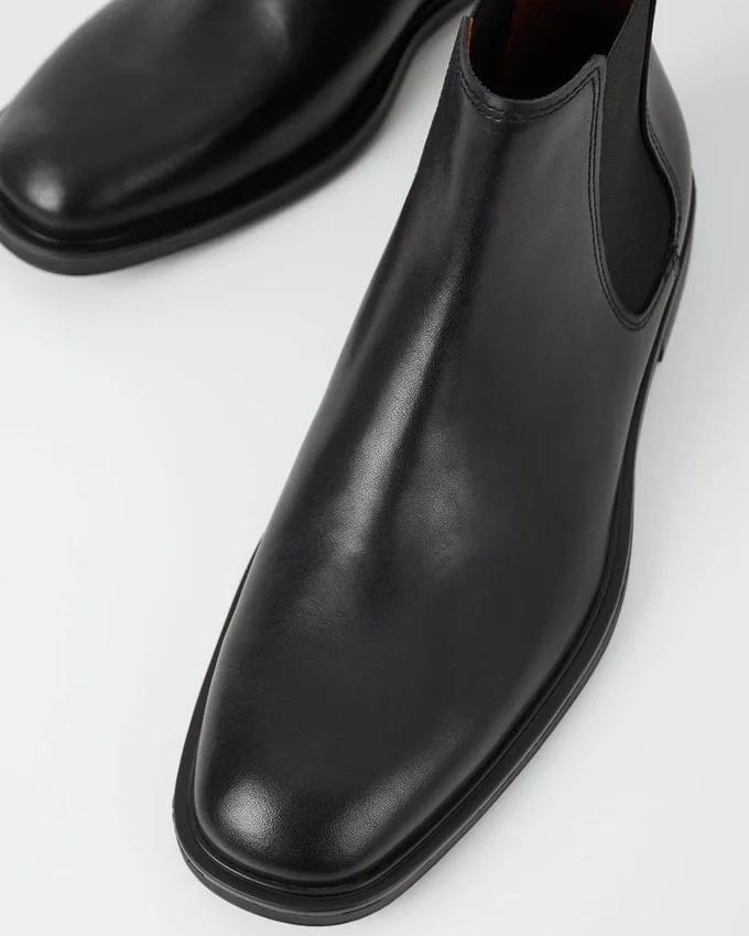Andrew Boots