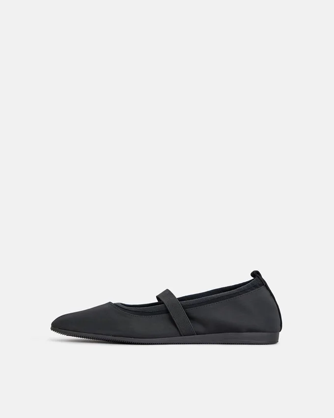 Hillary Ballet Flats