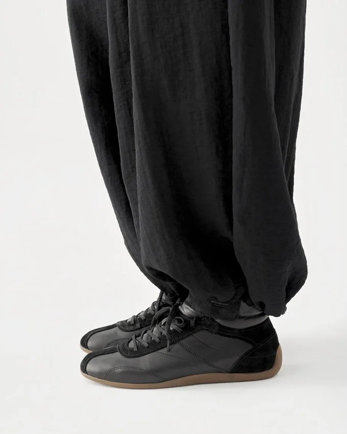 Hollie Sneakers