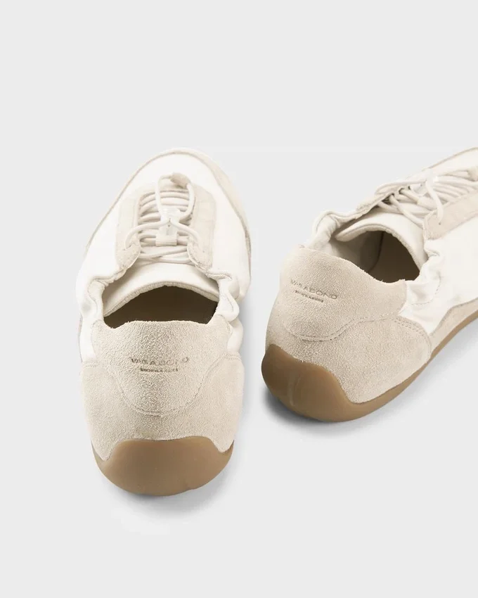 Hollie Sneakers