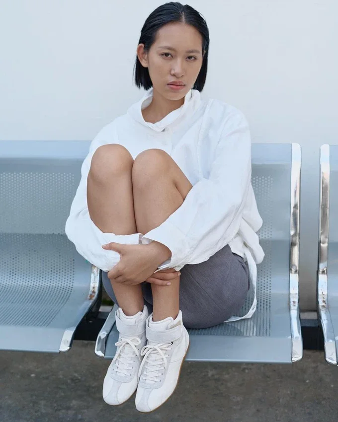 Hollie Sneakers