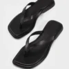 Izzy Sandals