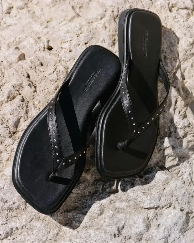 Izzy Sandals