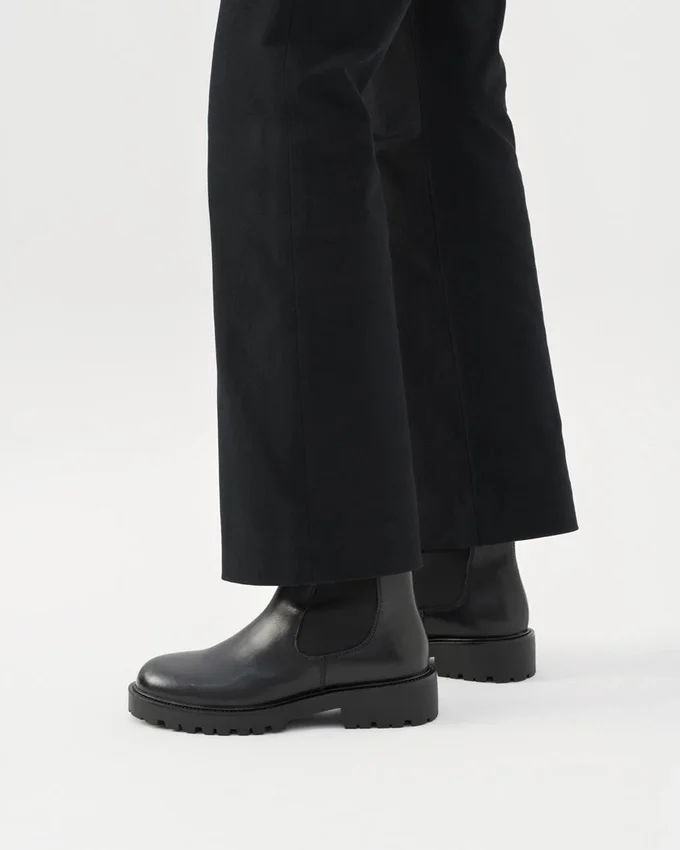 Kenova Chelsea Boots