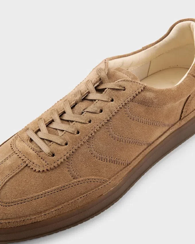 Leo Sneakers
