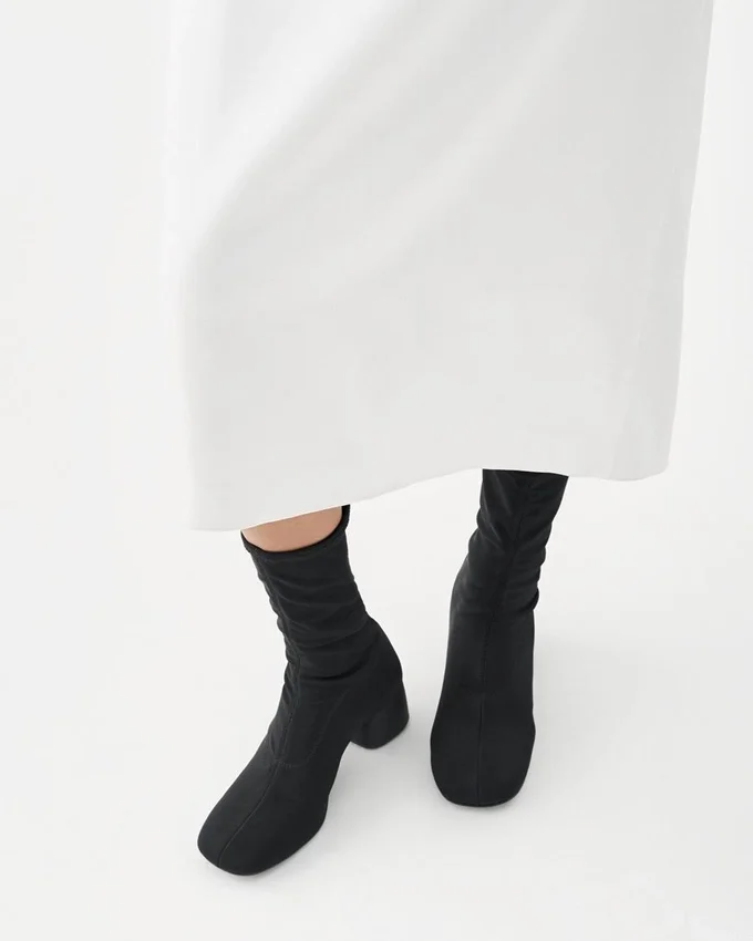 Livia Boots