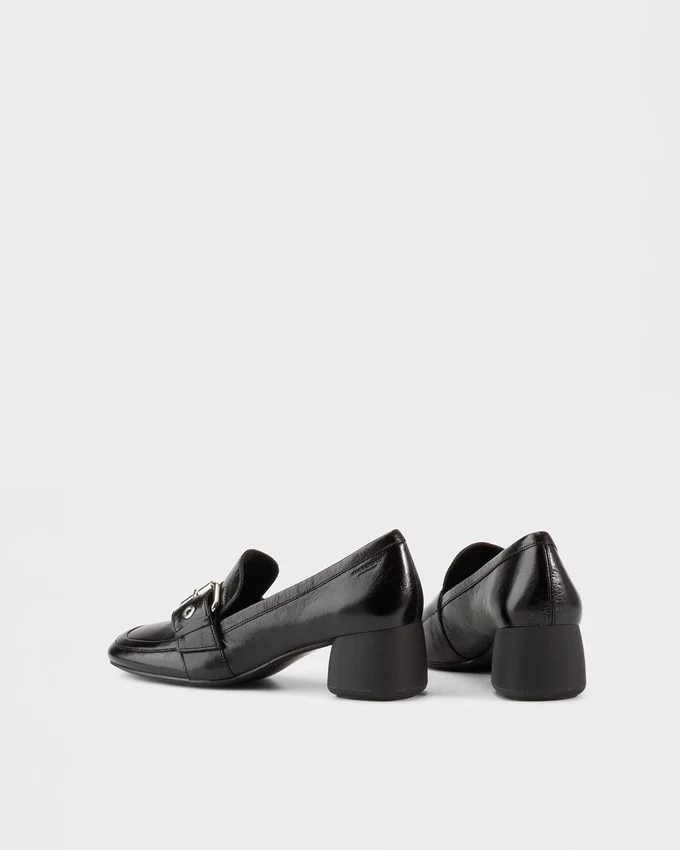 Livia Loafers