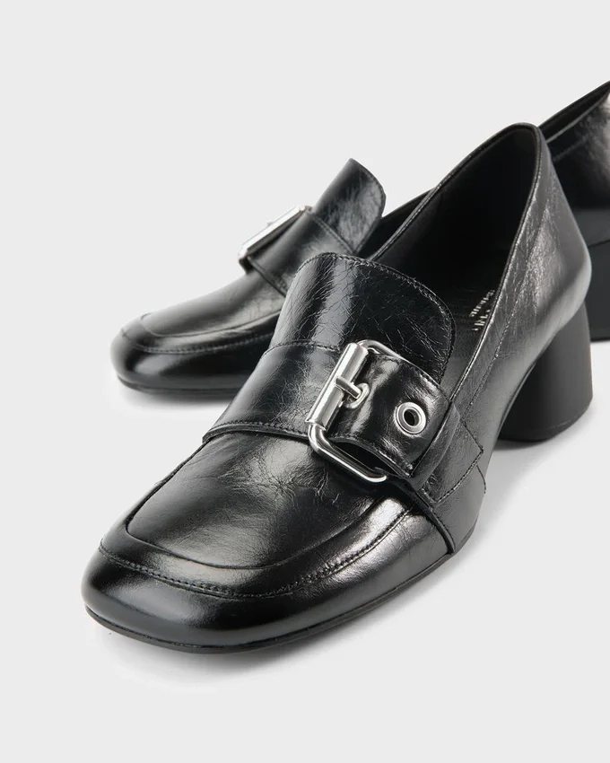 Livia Loafers