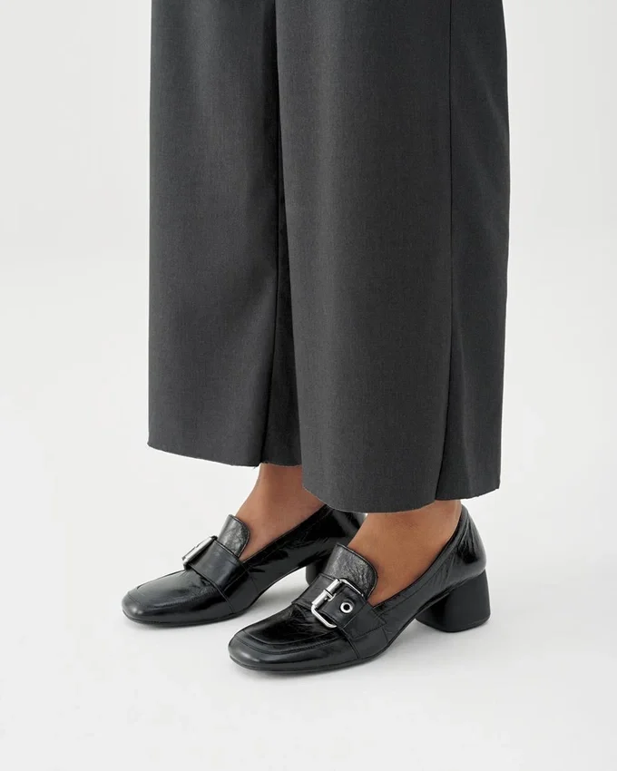 Livia Loafers