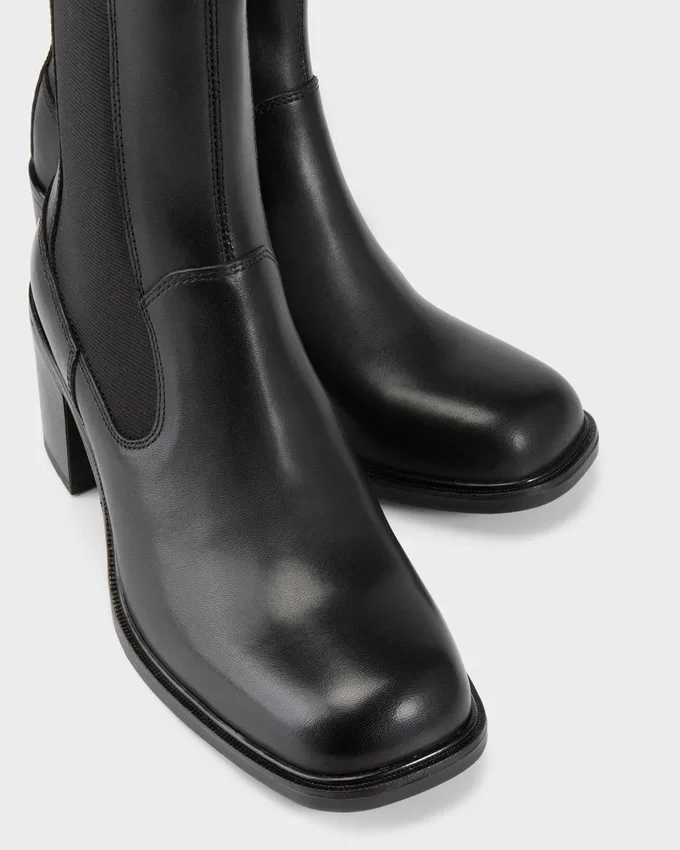 Meryl Boots