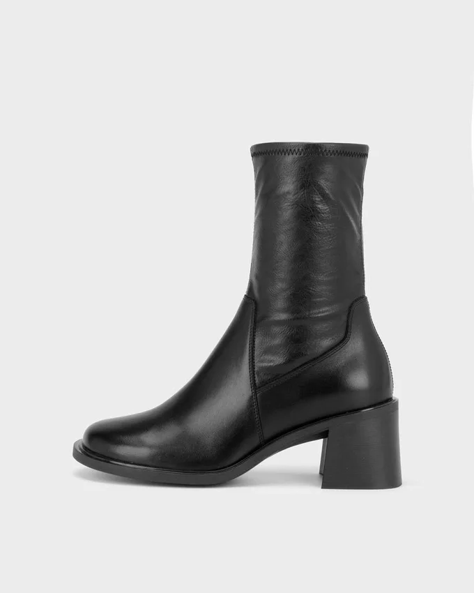 Vega Ankle Boots