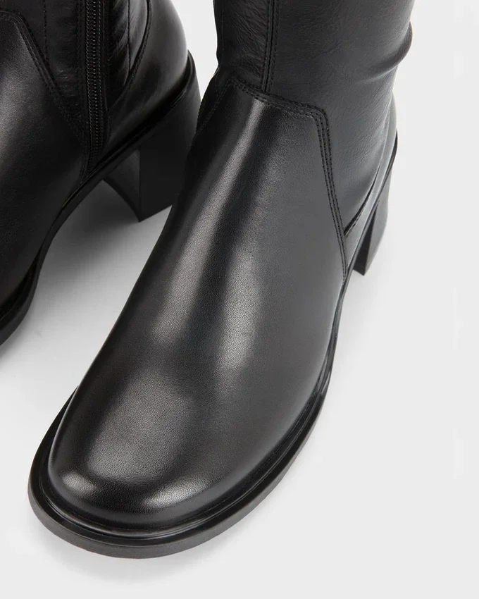 Vega Boots